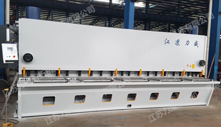 QC11K系列数控液压闸式剪板机